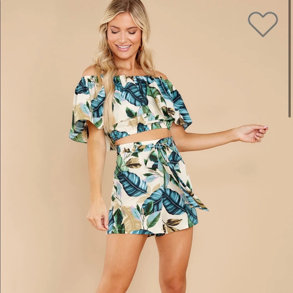 Red Dress Boutique Ivory and Green Leaf Print Two Piece Set - Size L